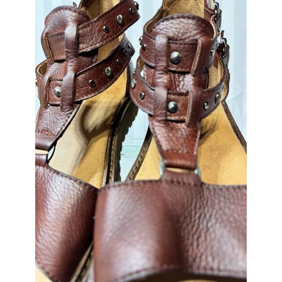 VERACRUZ ARTISANS Women's Whiskey Leather Studded Platform Sandals 8.5-9. - Picture 4 of 9